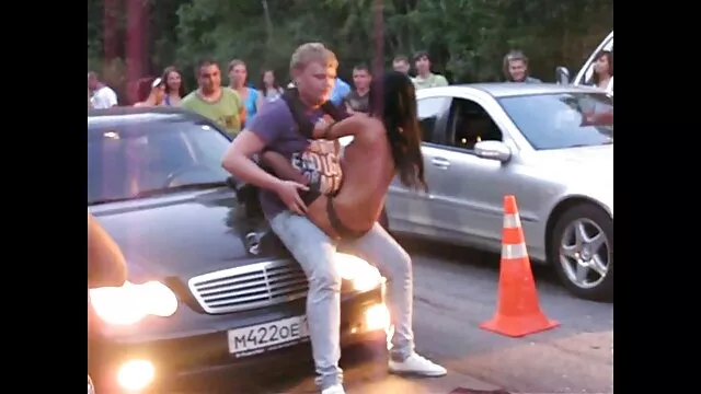 Zwei Freundinnen lassen sich von fettem Schwanz ficken amateur latin gay