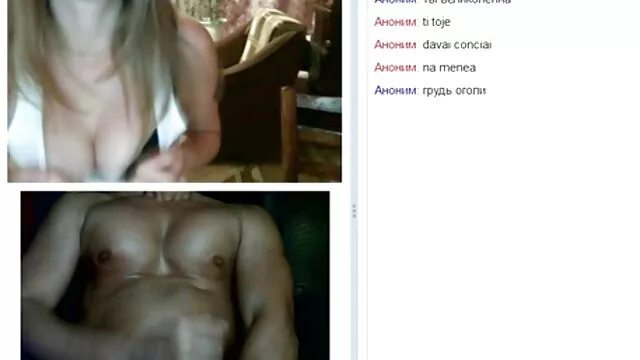 Bomba trio amateur latino de coño y jugando