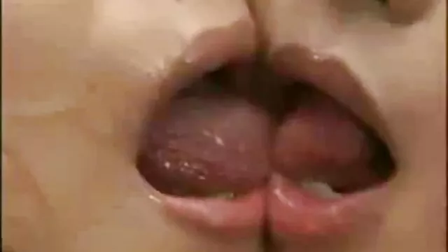 Perforando gay amateur latino a la rubia Holly Kiss