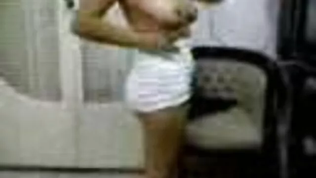 Petite asiático sexo en vivo latino se masturba 3