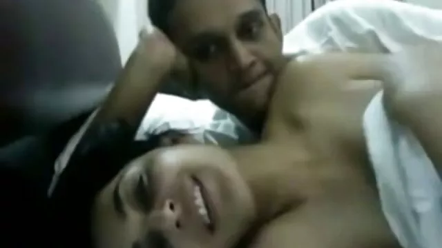 adolescente follando los cepillos de videos caseros xxx latinos dientes de sus compañeras de cuarto