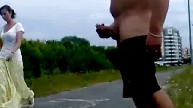 Estudiante recogido sexo en español latino jizzed en público dirtroad