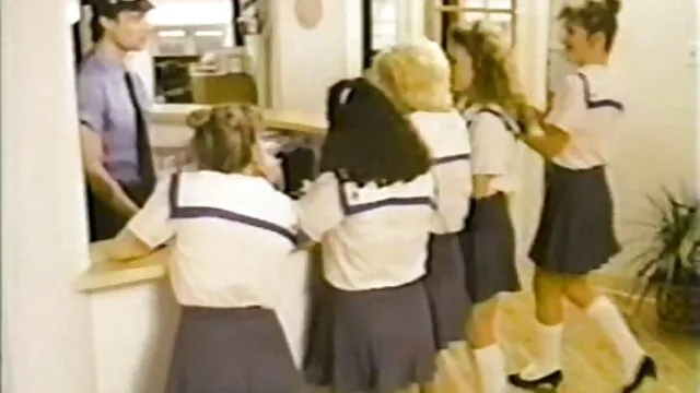 Estirar en su ropa interior videos xxxlatinas