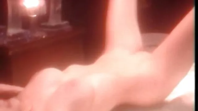 La dulce porno hablado latino morena Lily Adams es follada
